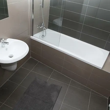 Beautiful Spacious Namesti Republiky Apartment